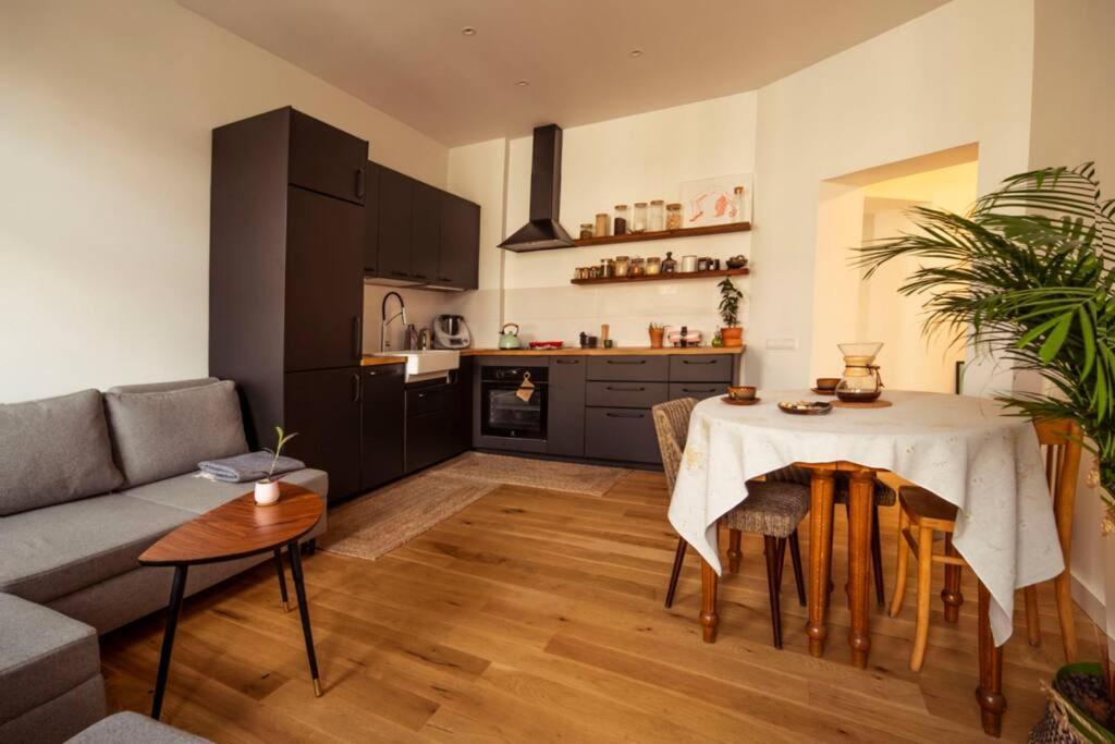 Apartament Przy Parku Z Bezplatnym Parkingiem Torun Luaran gambar